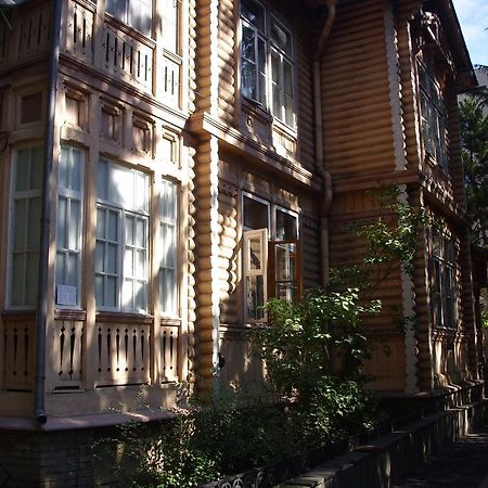 Hôtel Old House Rustaveli à Bordjomi Extérieur photo